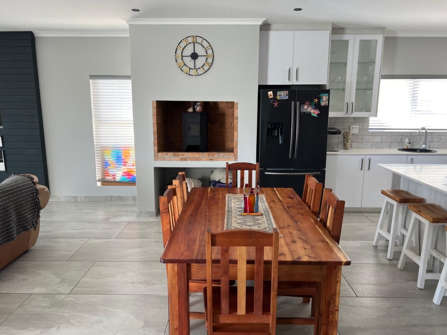 3 Bedroom Property for Sale in Kleinkoornhuis Western Cape